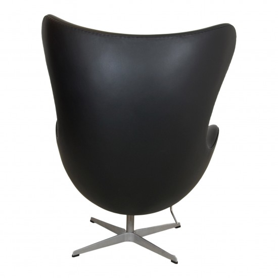 Arne Jacobsen The egg newly upholstered in black Nevada aniline leather