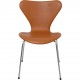 Sæt med 4 Arne Jacobsen Syver stole i cognac læder