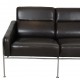 Arne Jacobsen 3-personers 3303 Sofa i patineret sort anilin læder