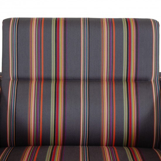 Arne Jacobsen 3301 Loungechair in Paul Smith fabric