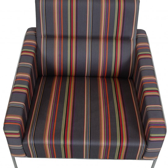 Arne Jacobsen 3301 Loungechair in Paul Smith fabric
