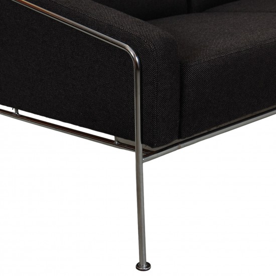 Arne Jacobsen 3.seater 3303 sofa in grey Hallingdal fabric