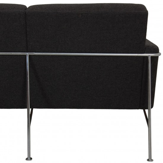 Arne Jacobsen 3.seater 3303 sofa in grey Hallingdal fabric
