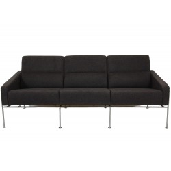 Arne Jacobsen 3-personers 3303 sofa i gråt Hallingdal stof