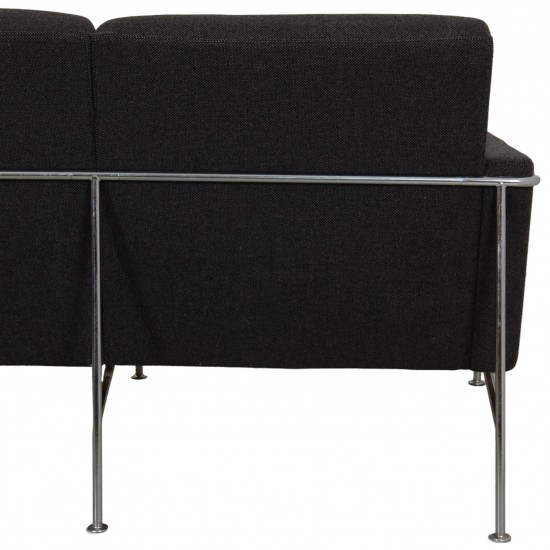 Arne Jacobsen 3-personers 3303 sofa i gråt Hallingdal stof