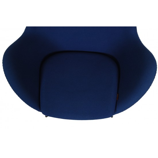 Arne Jacobsen Egg chair in blue fabric