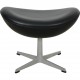 Arne Jacobsen Ægge skammel i sort læder