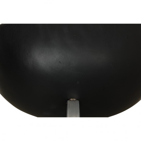Arne Jacobsen Ægge skammel i sort læder