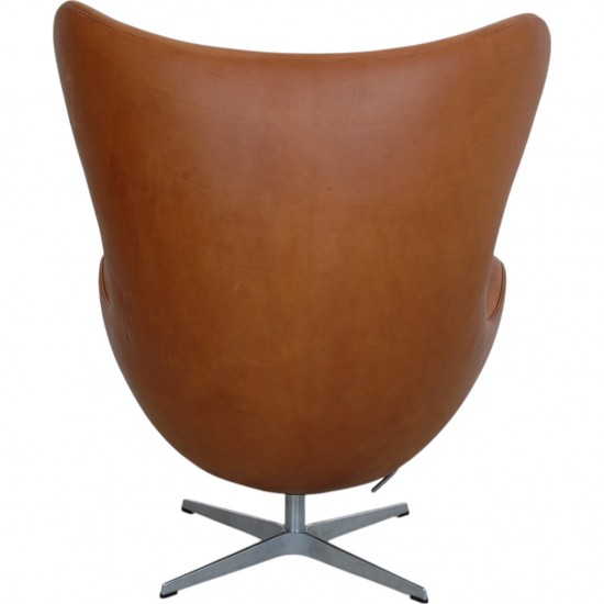 Arne Jacobsen Egg chair in patinated cognac leather