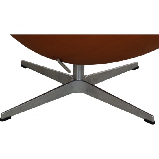 Arne Jacobsen Egg chair in patinated cognac leather