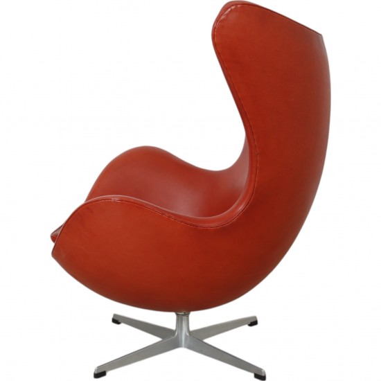 Arne Jacobsen vintage Egg chair with stool in indian red anilin leather