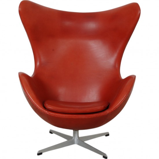 Arne Jacobsen vintage Egg chair with stool in indian red anilin leather