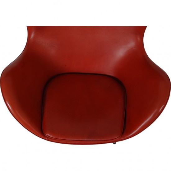 Arne Jacobsen vintage Egg chair with stool in indian red anilin leather