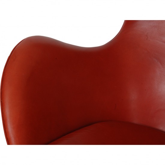 Arne Jacobsen vintage Egg chair with stool in indian red anilin leather