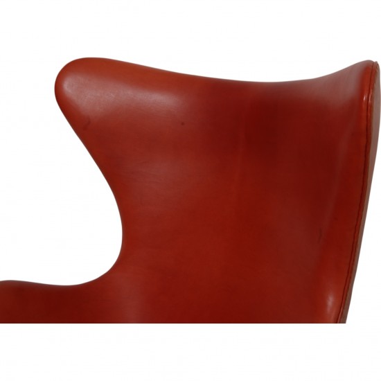 Arne Jacobsen Egg chair with stool in indian red anilin leather