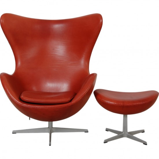 Arne Jacobsen Egg chair with stool in indian red anilin leather