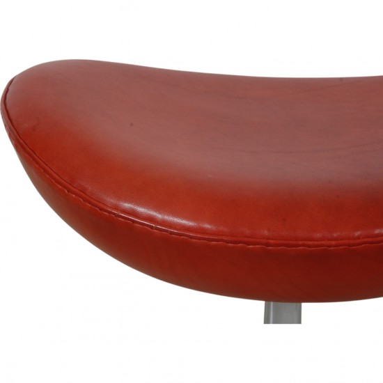Arne Jacobsen Egg chair with stool in indian red anilin leather