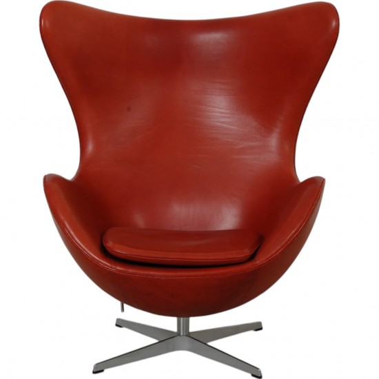 Arne Jacobsen Egg chair with stool in indian red anilin leather