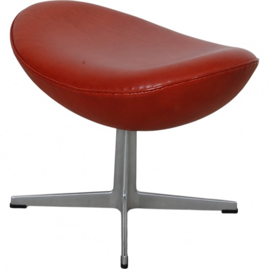 Arne Jacobsen Egg chair with stool in indian red anilin leather