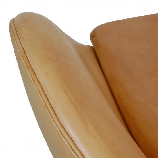 Arne Jacobsen Egg chair in patinated natural leather
