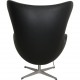 Arne Jacobsen Ægget stol i sort Aura læder