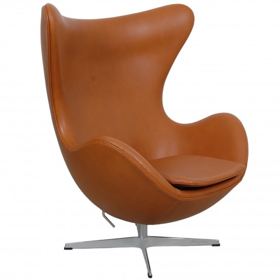 Arne Jacobsen Ægget stol i valnød Grace læder