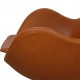 Arne Jacobsen Egg chair in walnut grace leather