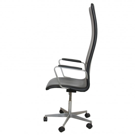 Arne Jacobsen Tall oxford office chair in black leather