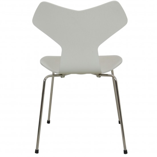 Arne Jacobsen grey Grandprix chair