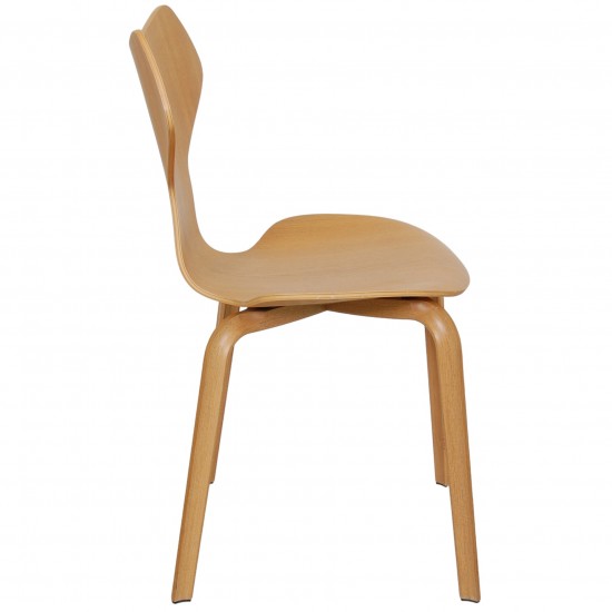 Arne Jacobsen Grandprix chair of oak