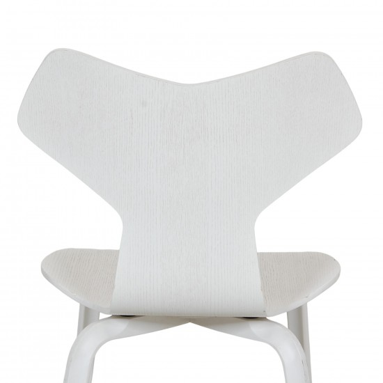 Sæt med 3 hvide Arne Jacobsen Grandprix stole