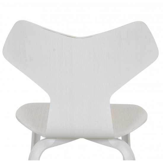 Sæt med 3 hvide Arne Jacobsen Grandprix stole