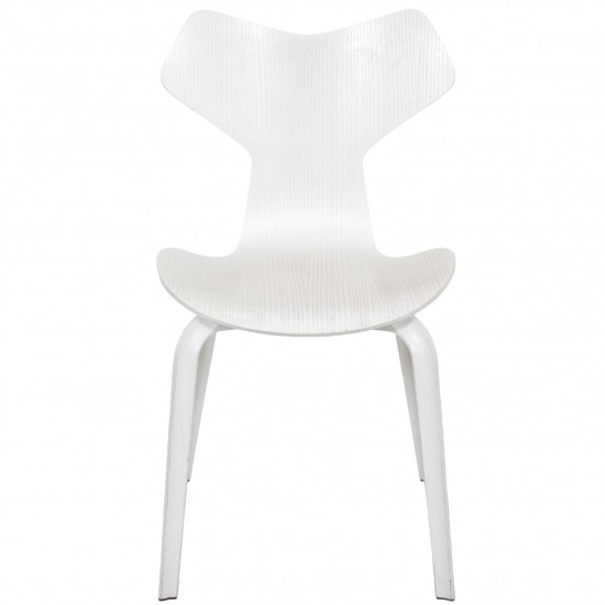 Sæt med 3 hvide Arne Jacobsen Grandprix stole