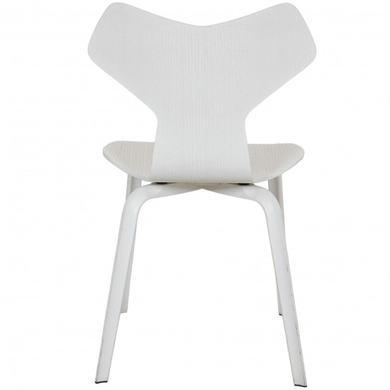 Sæt med 3 hvide Arne Jacobsen Grandprix stole