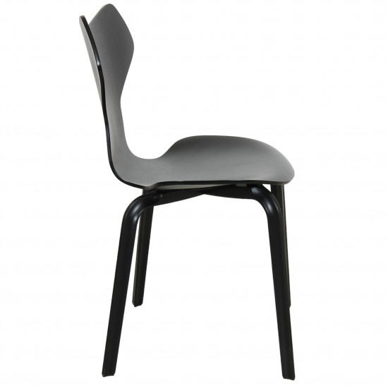 Arne Jacobsen Grandprix stol i sort lakeret ask med træben