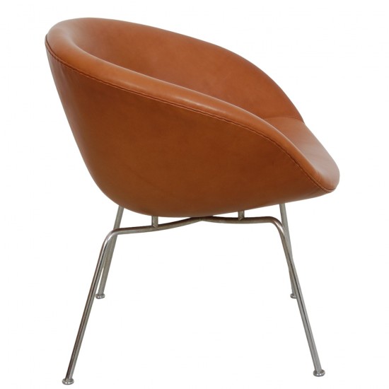 Arne Jacobsen Pot chair in cognac anilin leather