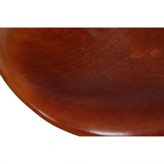 Arne Jacobsen Lilje kontorstol i patineret cognac læder