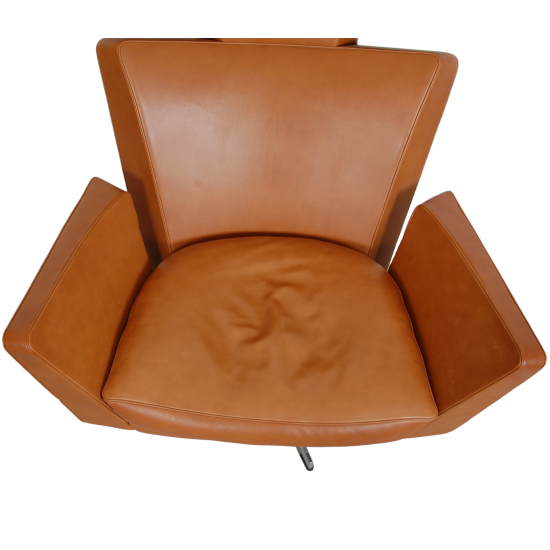 Arne Jacobsen Ox Lounge chair in cognac leather