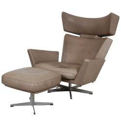 Arne Jacobsen Oksen lounge chair with footstool