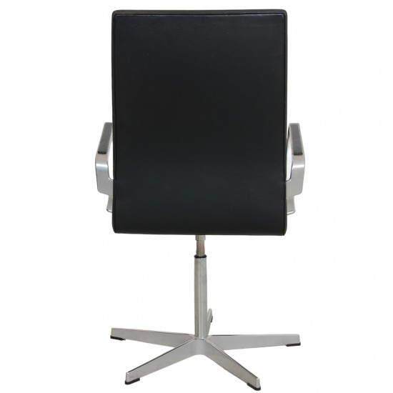 Arne Jacobsen Midle heigh Oxford chair in black leather