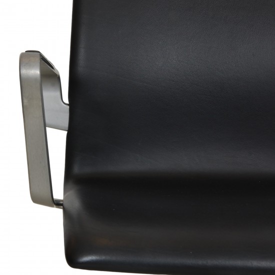 Arne Jacobsen Midle heigh Oxford chair in black leather