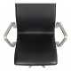 Arne Jacobsen Oxford stol med mellemhøj ryg i sort læder