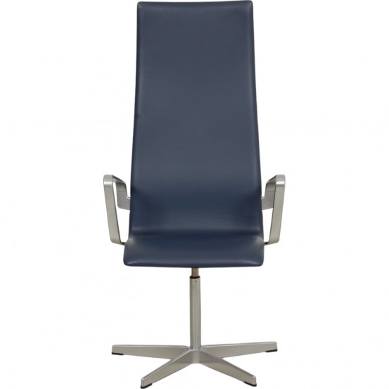 Arne Jacobsen Højrygget Oxford stol i blåt essential læder