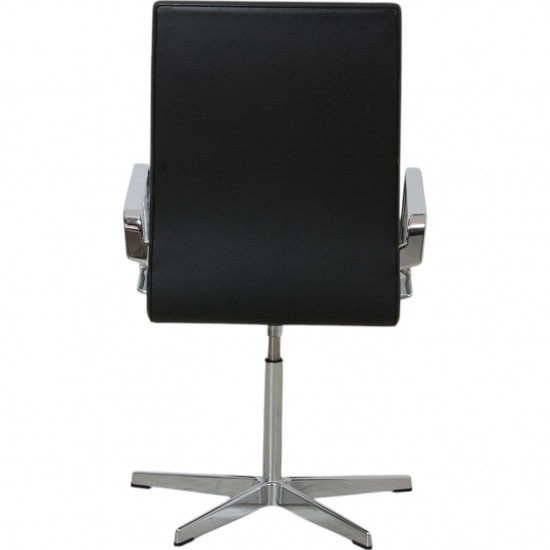Arne Jacobsen 3273 Oxford stol i sort Aura læder