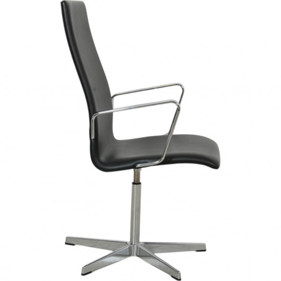 Arne Jacobsen 3273 Oxford stol i sort Aura læder
