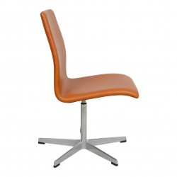 Arne Jacobsen Oxford stol, nypolstret i walnut anilin læder Arne Jacobsen Oxford stol, nypolstret i walnut anilin læder