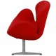 Arne Jacobsen Swan sofa in red fabric