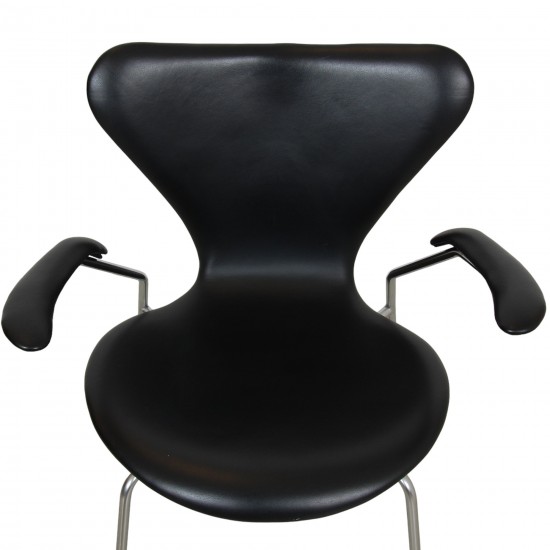 Sæt af 6 Arne Jacobsen Syver armstole i sort læder