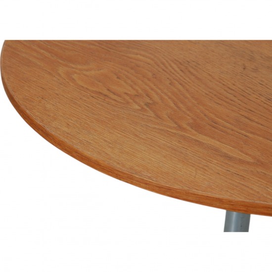 Arne Jacobsen circular coffee table of teak Ø: 60 Cm