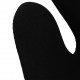 Arne Jacobsen Svane stol i sort Hallingdal stof